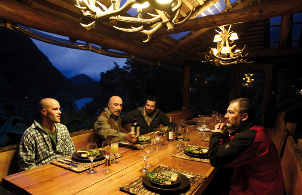 Cena-en-Barraco-Lodge-Puelo-Chile
